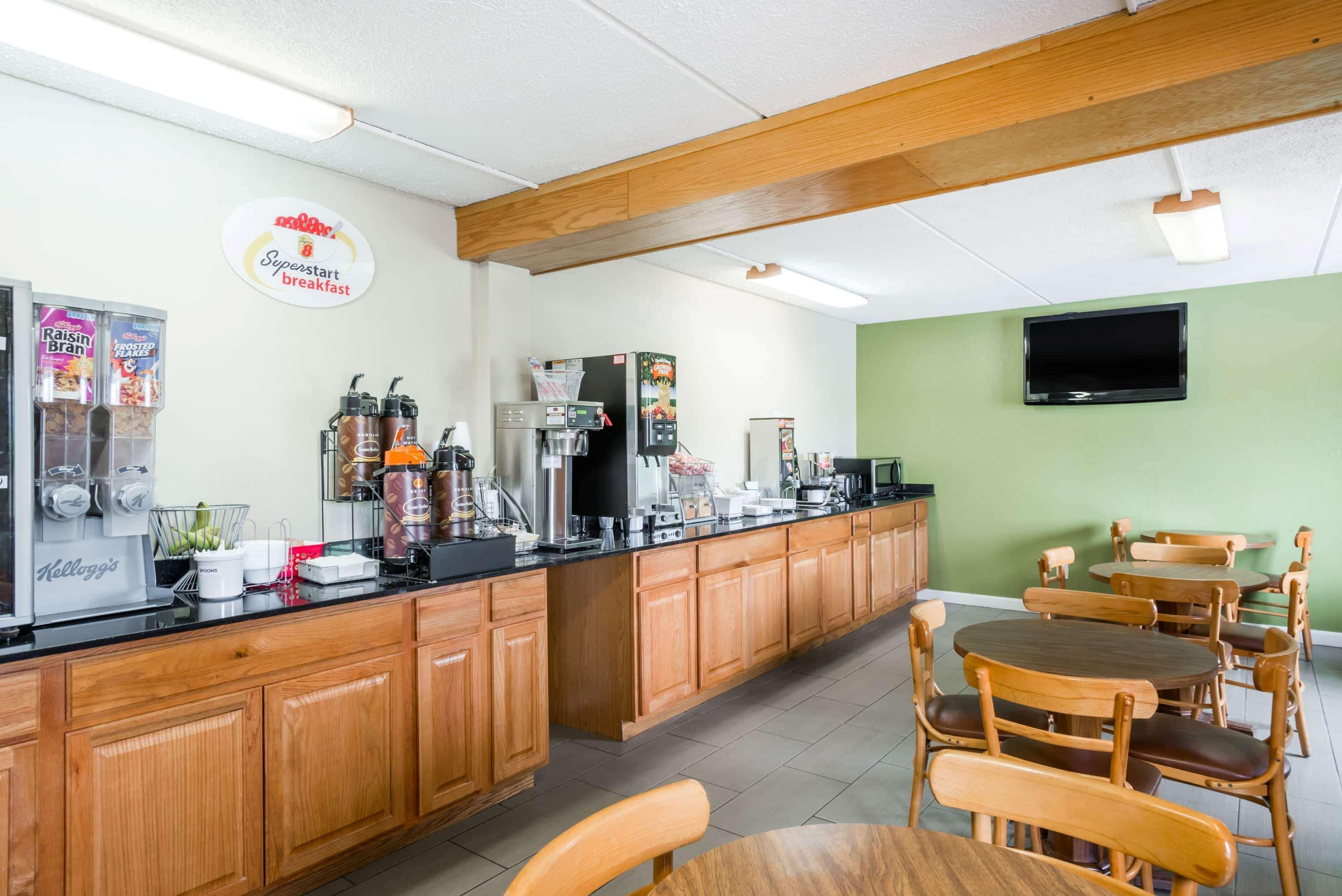 Hotel Super 8 By Wyndham Bangor Extérieur photo