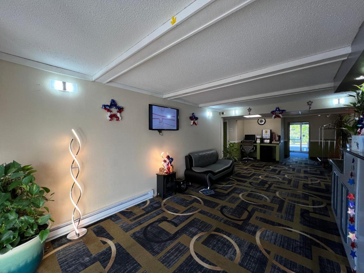 Hotel Super 8 By Wyndham Bangor Extérieur photo