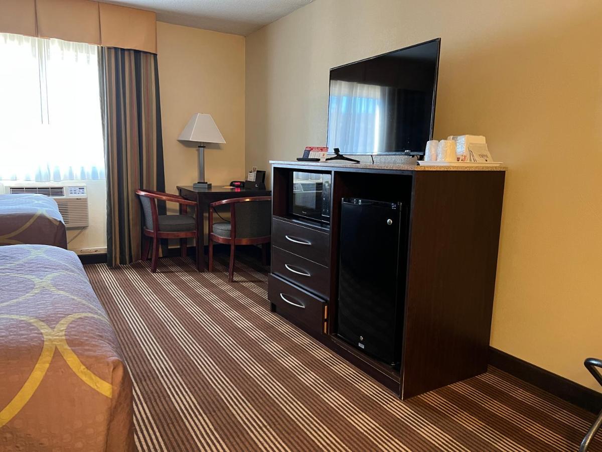Hotel Super 8 By Wyndham Bangor Extérieur photo